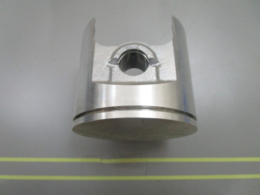 *NEW OEM* 0810 Kawasaki .05 Piston 13209-3004