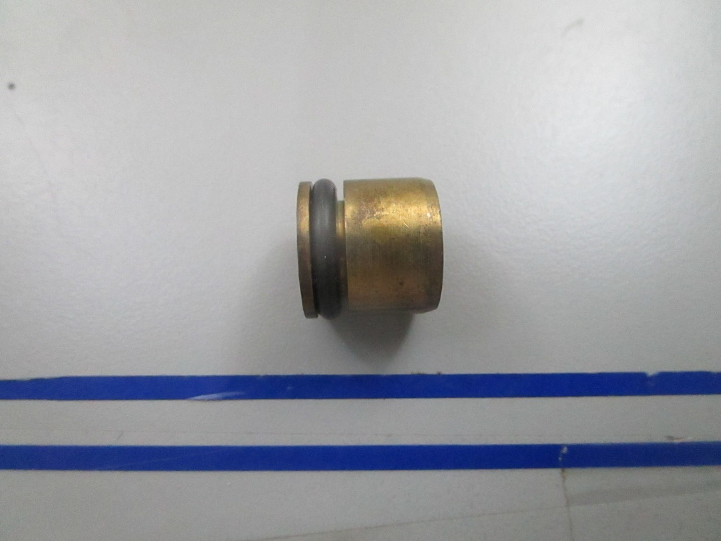*NEW OEM* 0810 OMC Johnson Evinrude Bushing & O-Ring 391117 0391117