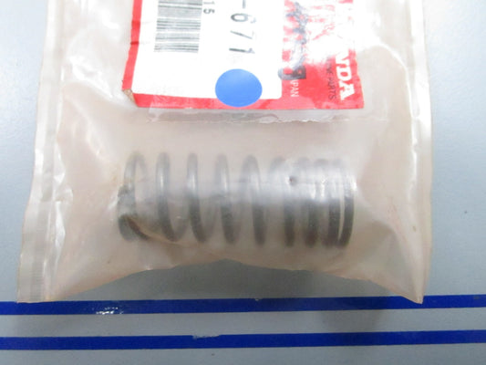*NEW OEM* 0810 Honda Valve Spring 14761-HM3-671