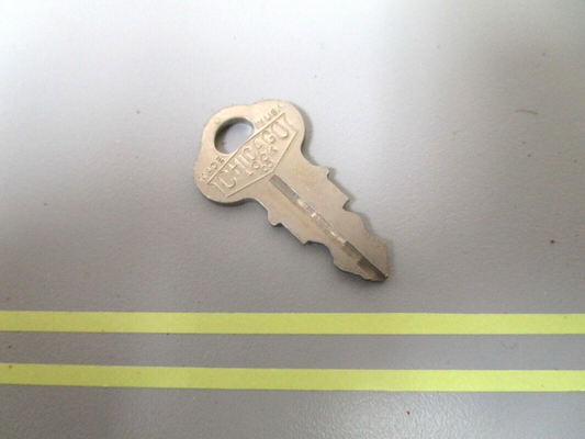 *NEW OEM* 0750 OMC Johnson Evinrude IGNITION KEY KF1 501516 0501516
