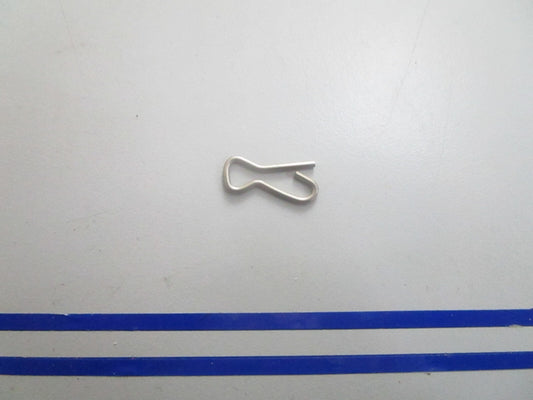 *NEW OEM* 0810 OMC Johnson Evinrude Clip 5030575