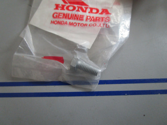 *NEW OEM* (LOT OF 4) 0810 Honda Hexagon Bolt 90110-881-000