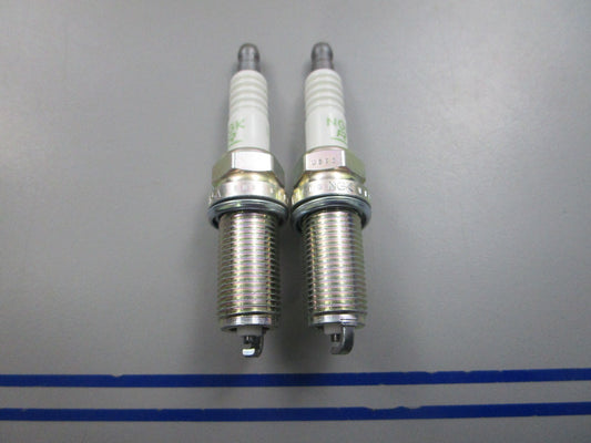 NEW (LOT OF 2) LFR5A-11 NGK V-Power Spark Plug 0810