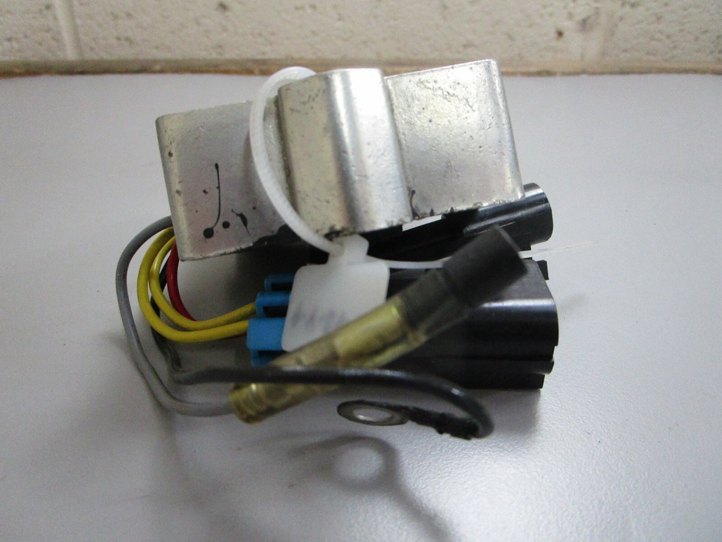 NEW OEM* 0820 Mercury Quicksilver Voltage Regulator 893640T01