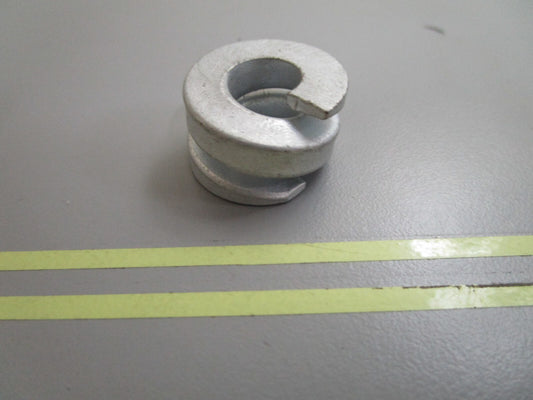 *NEW OEM* 0810 OMC Johnson Evinrude Spring 302051 0302051