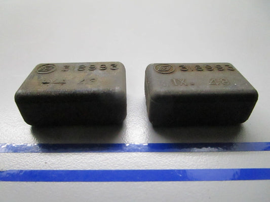 *NEW OEM* (LOT OF 2) 0720 OMC Johnson Evinrude Upper Thrust Mount 318993 0318993