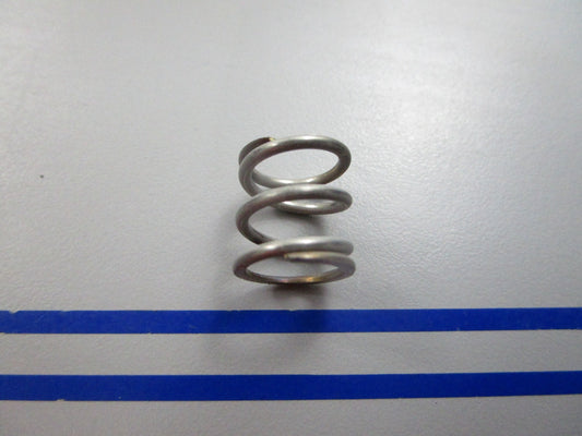 NEW OEM 336179 0336179 OMC Johnson Evinrude Spring 0810
