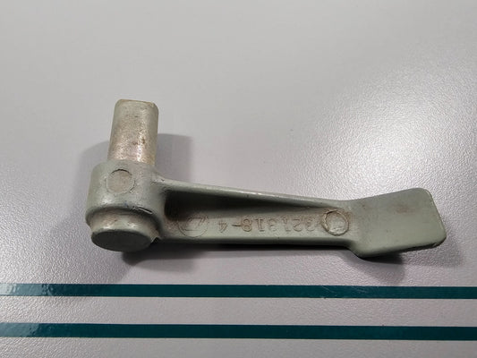 NEW OEM 321318 0321318 OMC Johnson Evinrude Latch Handle 0810