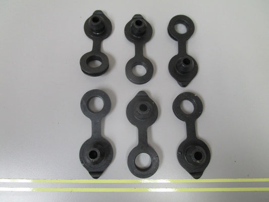 *NEW OEM* (LOF OF 6) 0810 OMC Johnson Evinrude Plug 330397 0330397