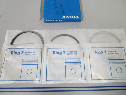 *NEW OEM* 0770 Volvo Penta 3 Piston Ring Set 275334