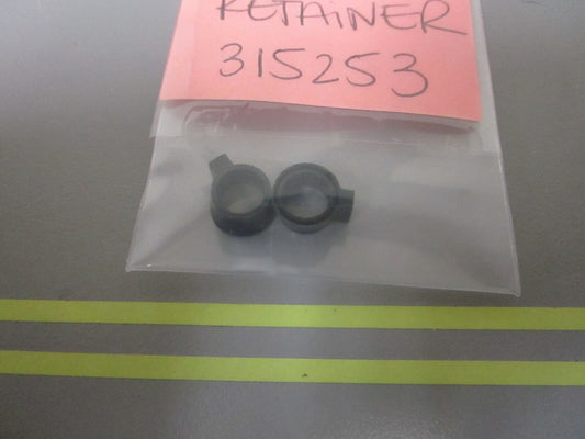 *NEW OEM* (LOT OF 2) 0810 OMC Johnson Evinrude Retainer 315253 0315253