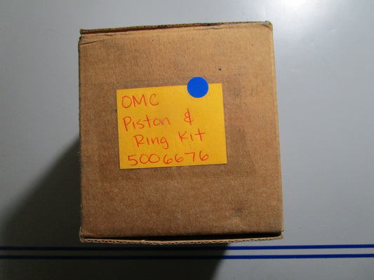 *NEW OEM* 0810 OMC Johnson Evinrude Piston & Ring Kit 5006676