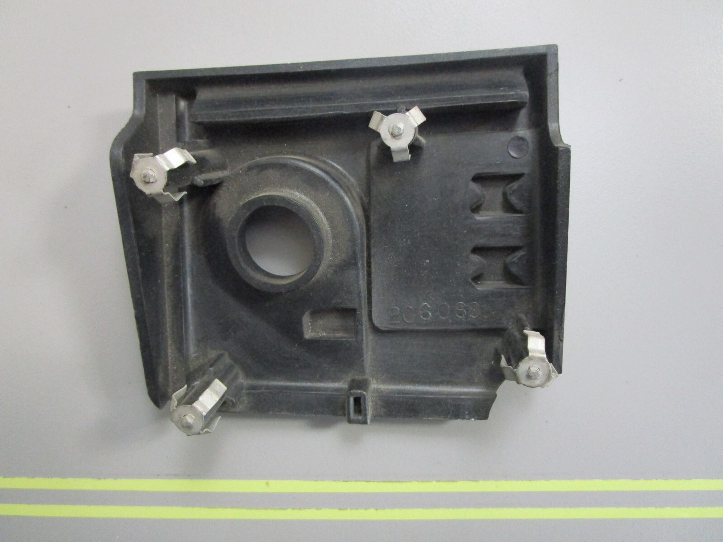 *NEW OEM* 0810 OMC Johnson Evinrude Cover Panel Fastener 278608 206088