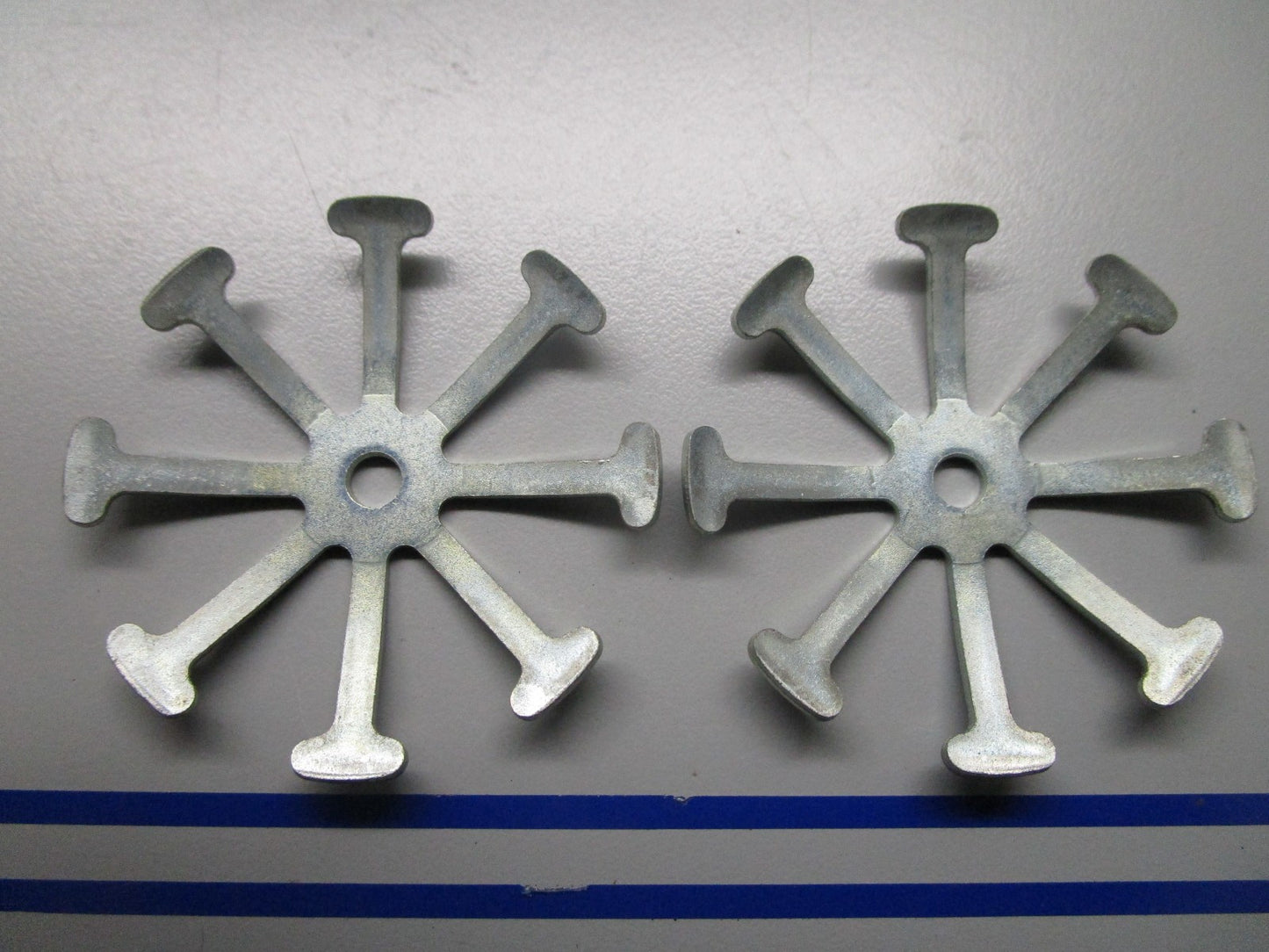 *NEW OEM* (LOT OF 2) 0720 OMC Johnson Evinrude Leaf Stop 336752 0336752