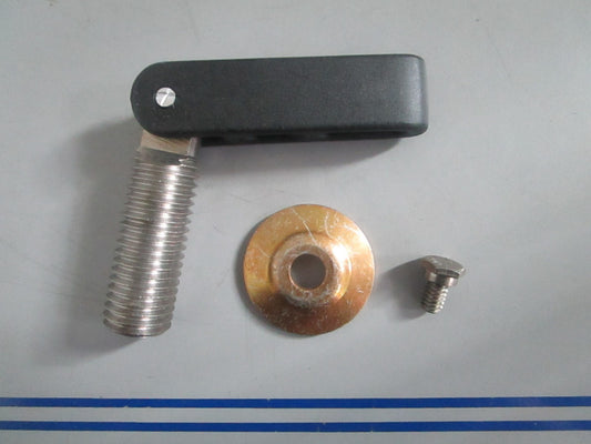 NEW OEM 391434 0391434 OMC Johnson Evinrude Clamp Bracket Screw Kit 0820