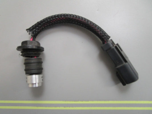 *NEW OEM* 0820 OMC Johnson Evinrude Port Temperature Sensor 586140 0586140
