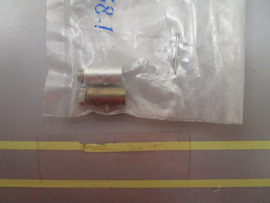 *NEW OEM* 0810 OMC Johnson Evinrude Clamp & Screw Set 385958 0385958