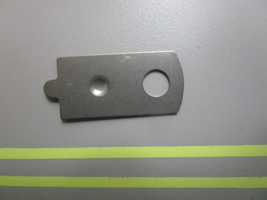 *NEW OEM* 0810 OMC Johnson Evinrude Retainer 325388 0325388