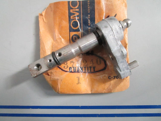 NEW OEM 379240 0379240 OMC Johnson Evinrude Shaft & Arm Assy 0820