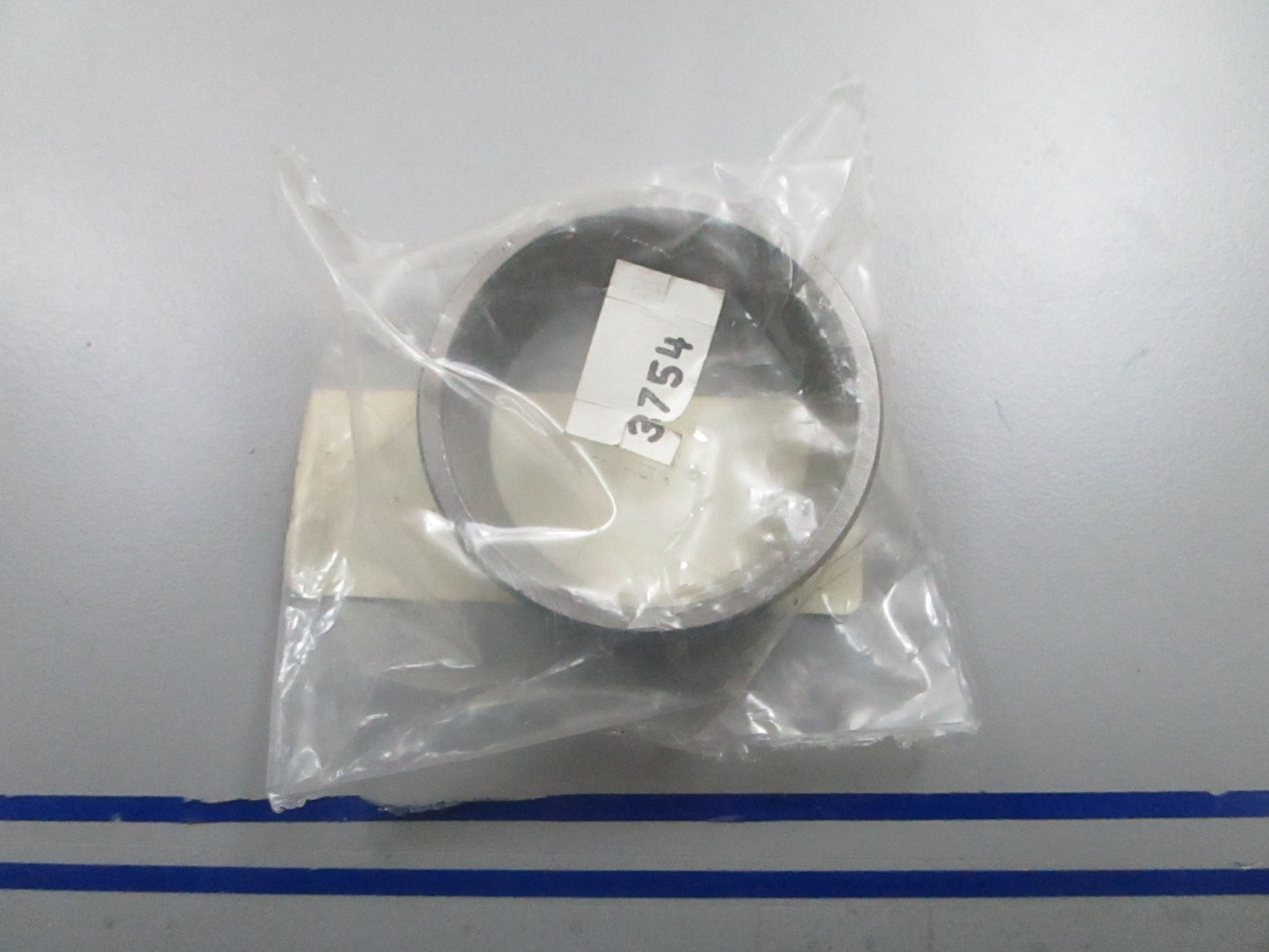 *NEW* 0810 Nivel Bearing Cup 3754 Replaces: Coshman 808054