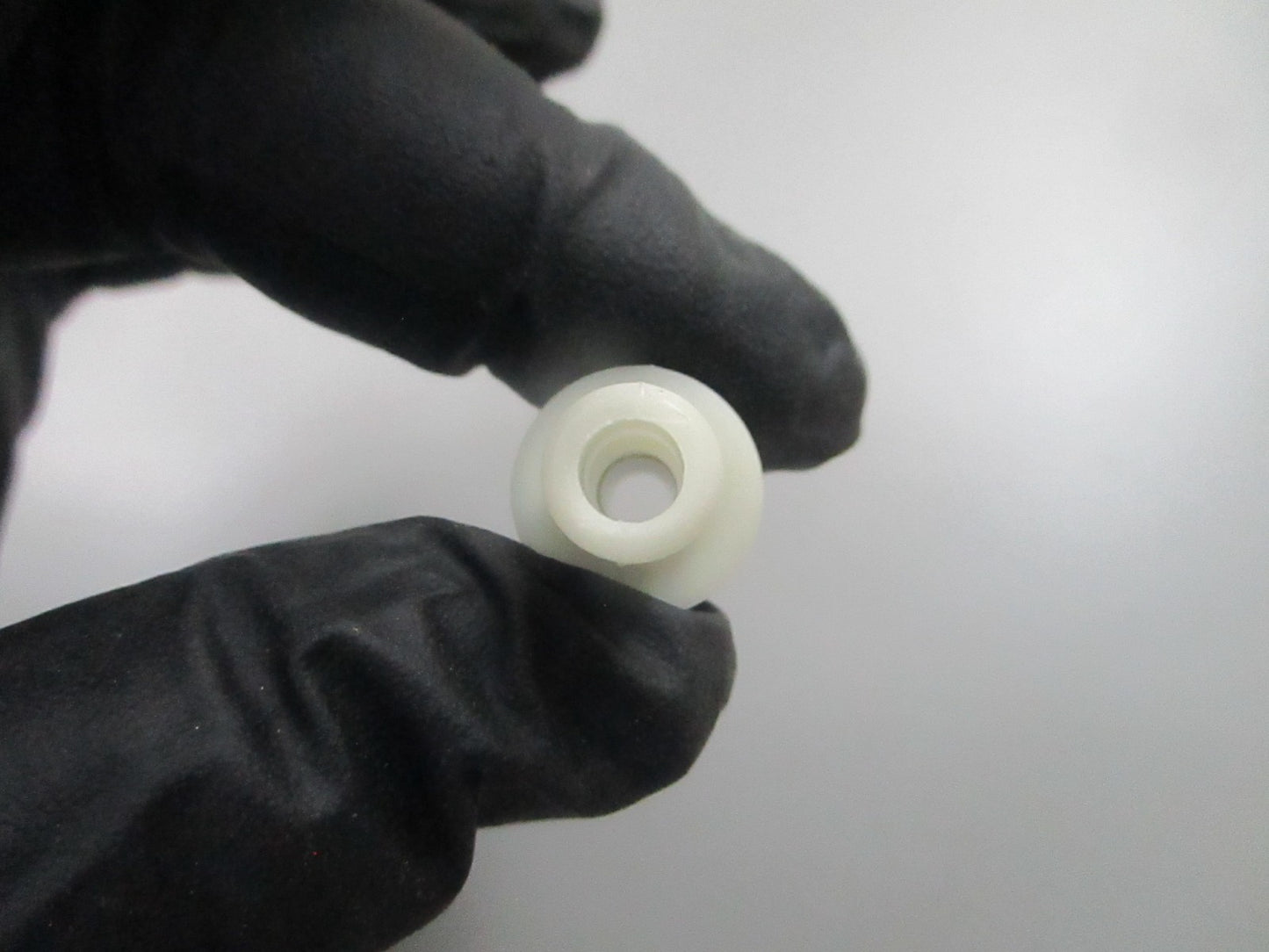 *NEW OEM* 0810 OMC Johnson Evinrude Nipple 335234 0335234