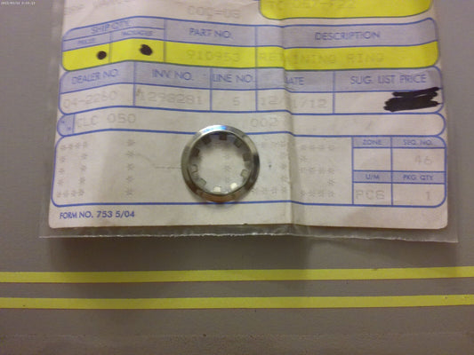 *NEW OEM* 0810 OMC Johnson Evinrude Retaining Ring 910953 0910953