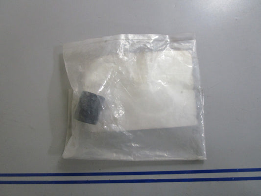 *NEW OEM* 0810 OMC Johnson Evinrude Bushing 334815 0334815