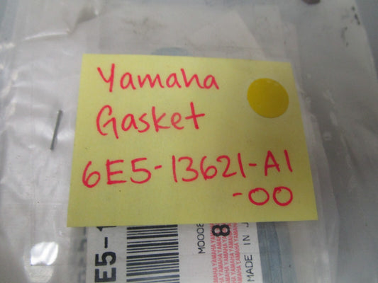 *NEW OEM* (LOT OF 2) 0810 Yamaha Gasket 6E5-13621-A1-00