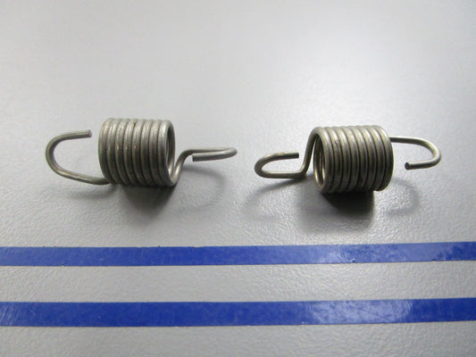 NEW OEM (LOT OF 2) 315176 0315176 OMC Johnson Evinrude Starter Lock Spring 0810