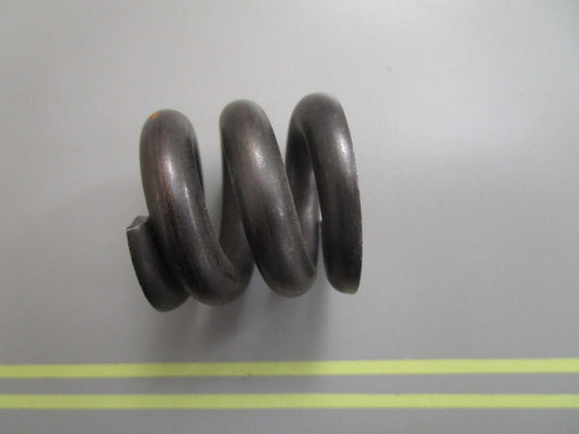 *NEW OEM* 0810 Volvo Penta Spring 897666