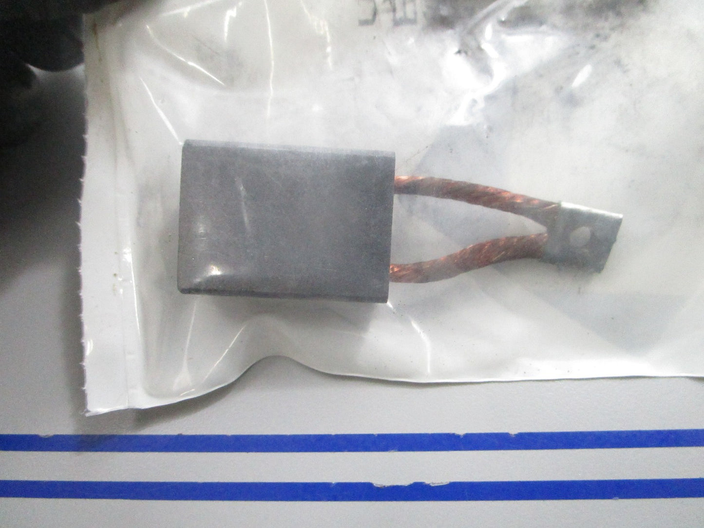 *NEW* 0810 Total Source Motor Brush CR021157-001 For: Crown