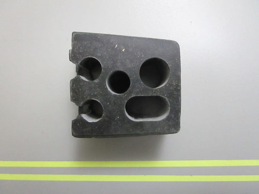 *NEW OEM* 0810 Suzuki Grommet 67130-95811