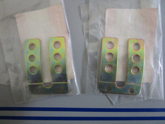 *NEW OEM* (LOT OF 2) 0810 Suzuki Reed Valve Stopper 13152-94501