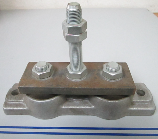 NEW 8-0002 Barr Marine 550lb 5/8" Stud Dual Eye Rubber Engine Mount 0720