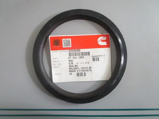 NEW OEM 5259499 Cummins Oil Seal 0820