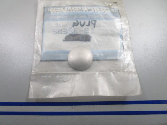 *NEW OEM* 0810 Mercury Quicksilver Plug 19-32652