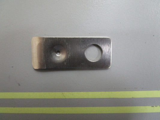 *NEW OEM* 0810 OMC Johnson Evinrude Retainer 351928 0351928