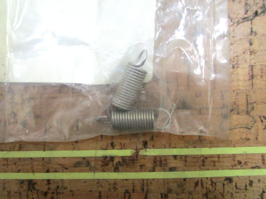 *NEW OEM* (LOT OF 2) 0750 Volvo Penta SPRING 897841