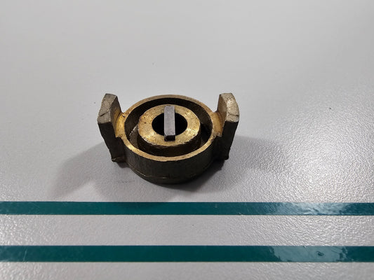 NEW OEM 980274 0980274 OMC Johnson Evinrude Coupler 0810