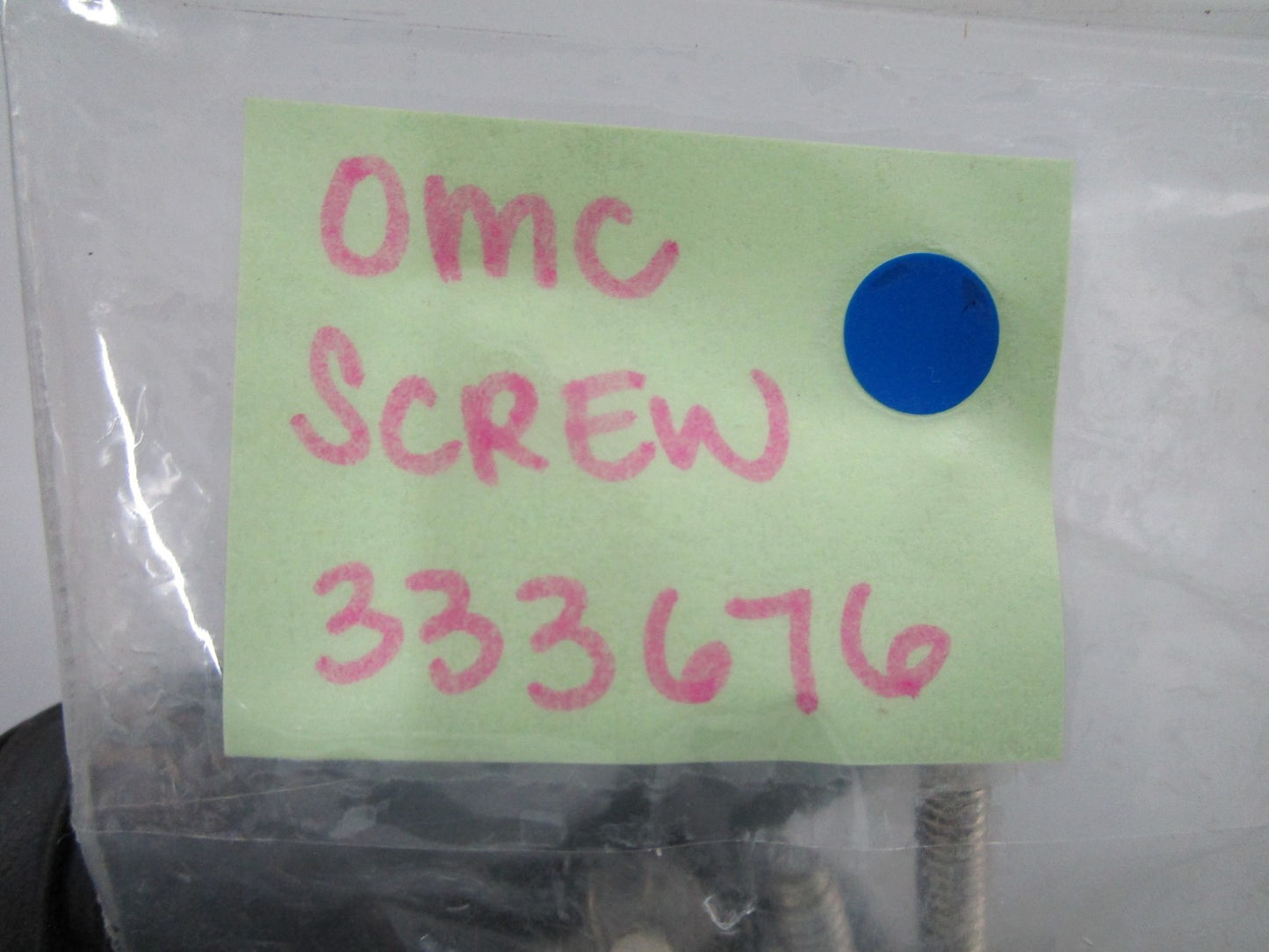 *NEW OEM* (LOT OF 2) 0810 OMC Johnson Evinrude Screw 333676 0333676