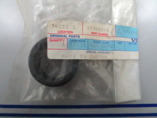 *NEW OEM* 0810 Volvo Penta Bushing 839698 839698-8