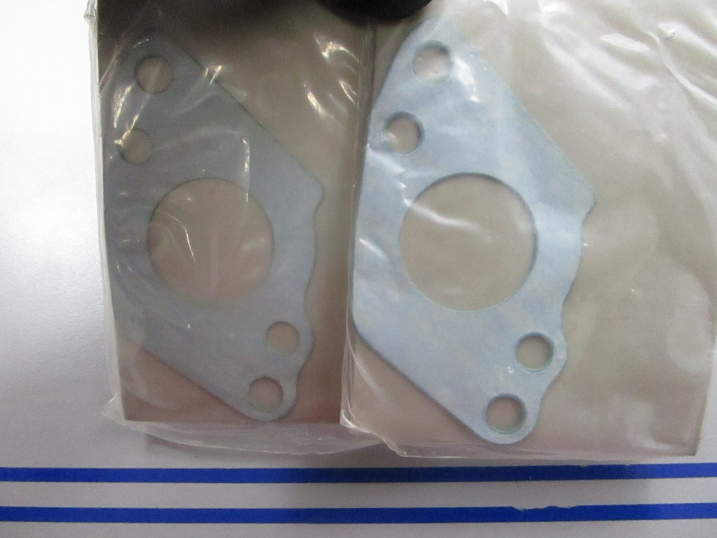 *NEW OEM* (LOT OF 2) 0810 Honda Carburetor Gasket 16221-ZV1-000