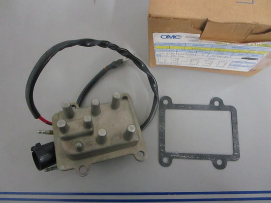 *NEW OEM* 0820 OMC Johnson Evinrude Rectifier/Regulator & Gasket Ay 439561