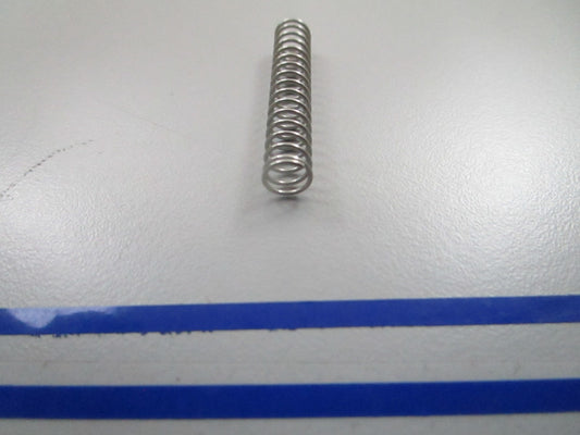 *NEW OEM* 0810 OMC Johnson Evinrude Plunger Spring 338229 0338229