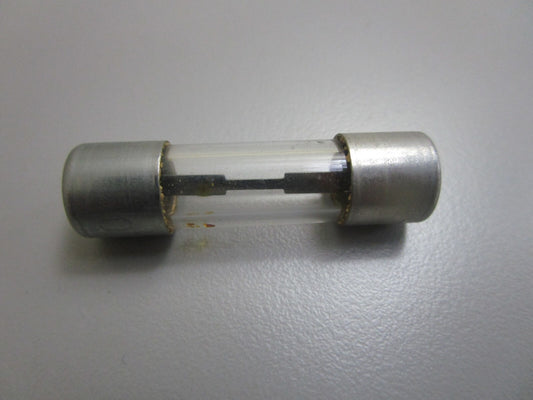 *NEW OEM* 0810 Volvo Penta Fuse 350965-5