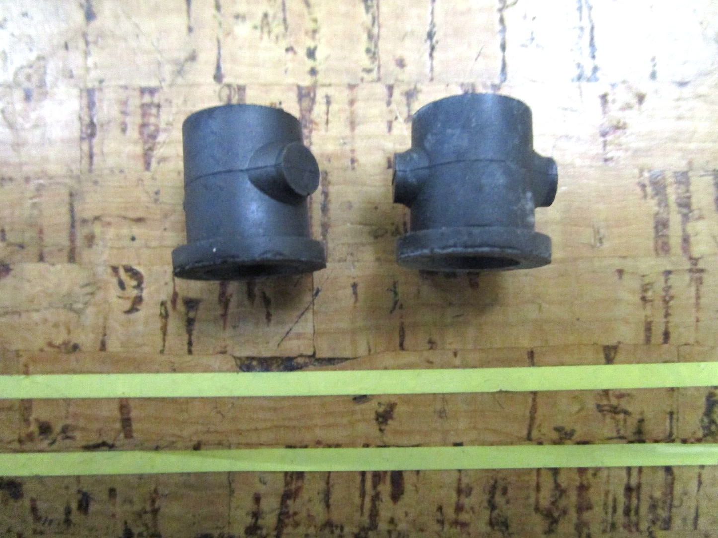 *NEW OEM* (LOT OF 2) 0750 OMC Johnson Evinrude GROMMET 321129 0321129