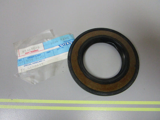 *NEW OEM* 0810 Volvo Penta Seal 853670