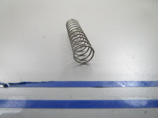 *NEW OEM* 0810 OMC Johnson Evinrude Spring 336447 0336447