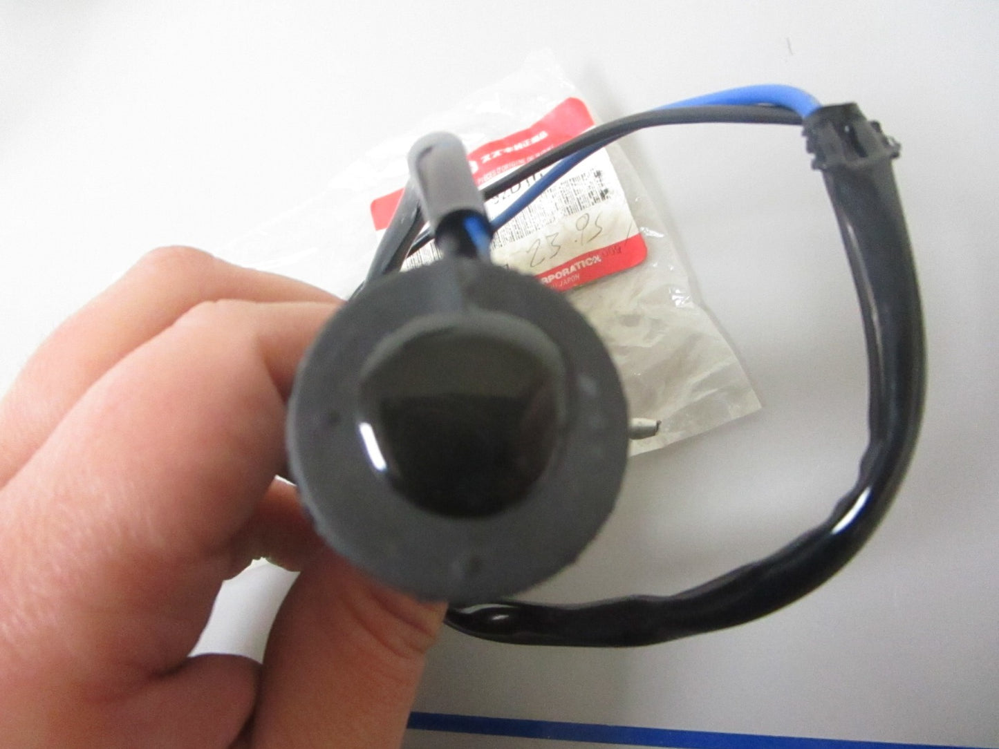 *NEW OEM* 0720 Suzuki 8hp 9.9hp 1988 - 1997 Oil Level Sensor 34860-92D10