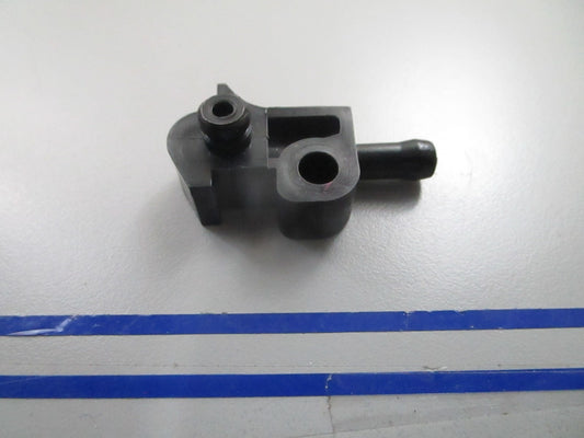 *NEW OEM* 0810 OMC Johnson Evinrude Lower Drain Nipple 340767 0340767